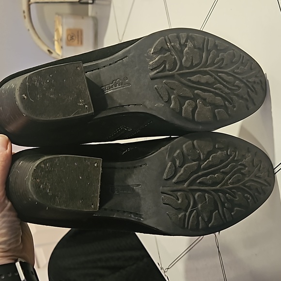 EUC black Earth booties. - Picture 7 of 9